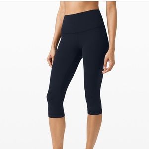 Lululemon Align high rise crop 17”